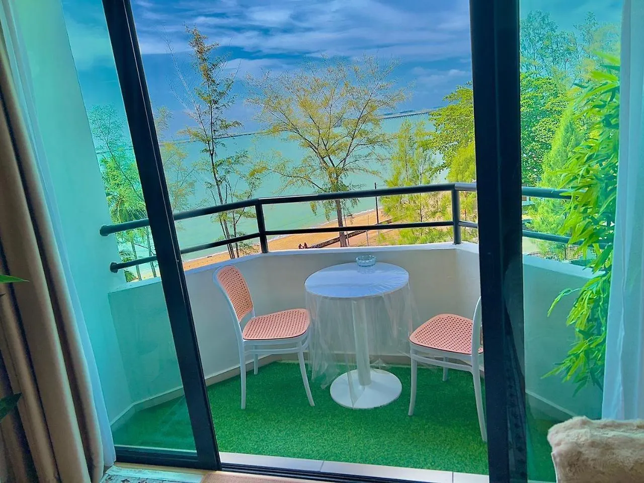 Mutiara Melaka Beach Resort By Darnisha Homestay 0*, Malacca